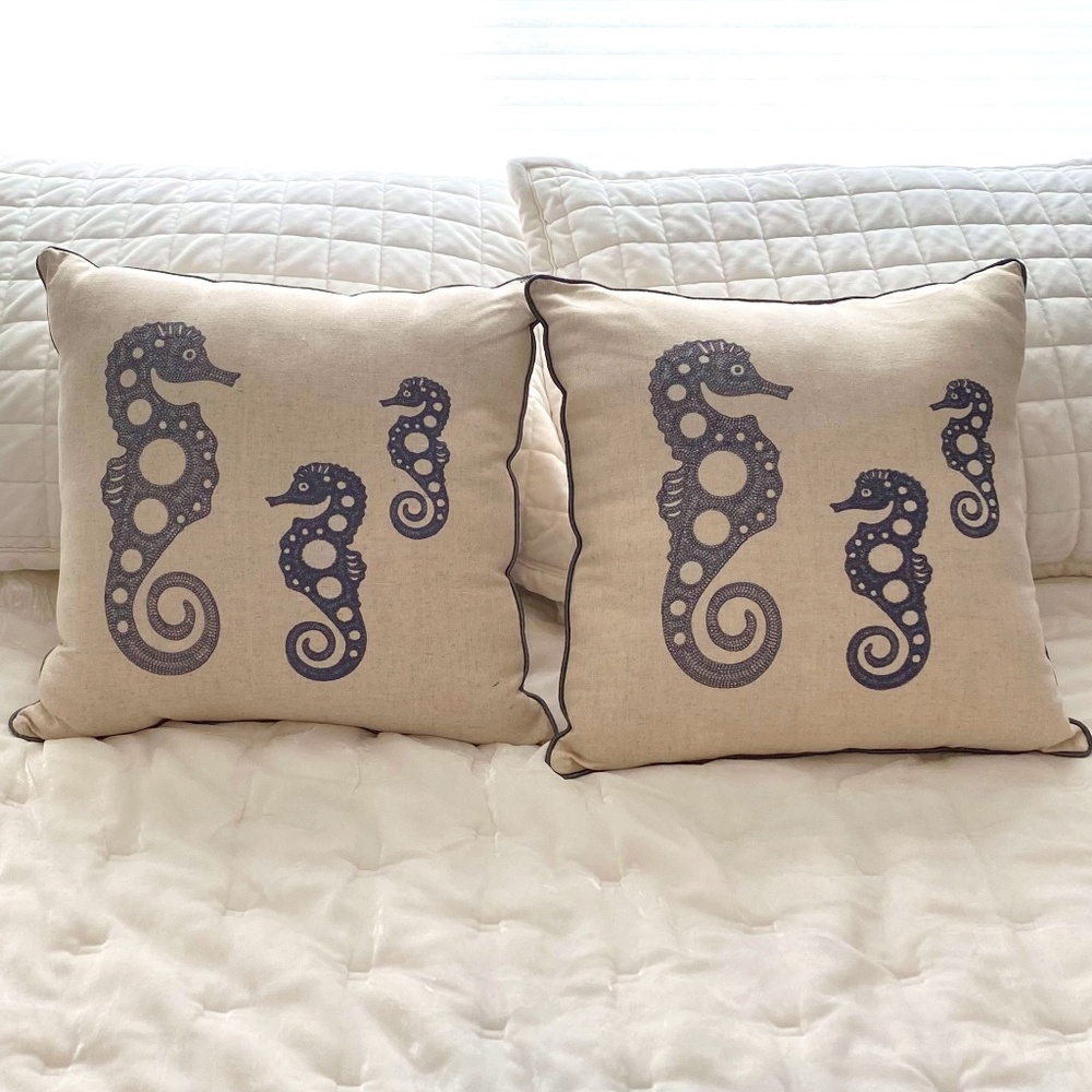 16"x16" decorative cushions with seahorses